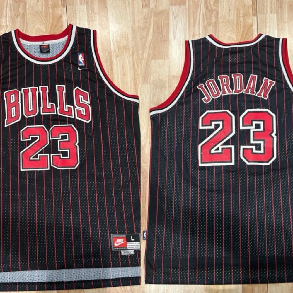 Nike Chicago Bulls Pinstripe Michael Jordan Jersey 23 Size Large Red Black